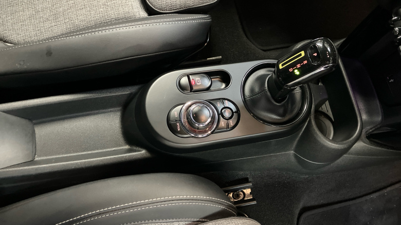 MINI Hatchback 135kW Cooper S Level 2 33kWh 3dr Auto Electric Hatchback